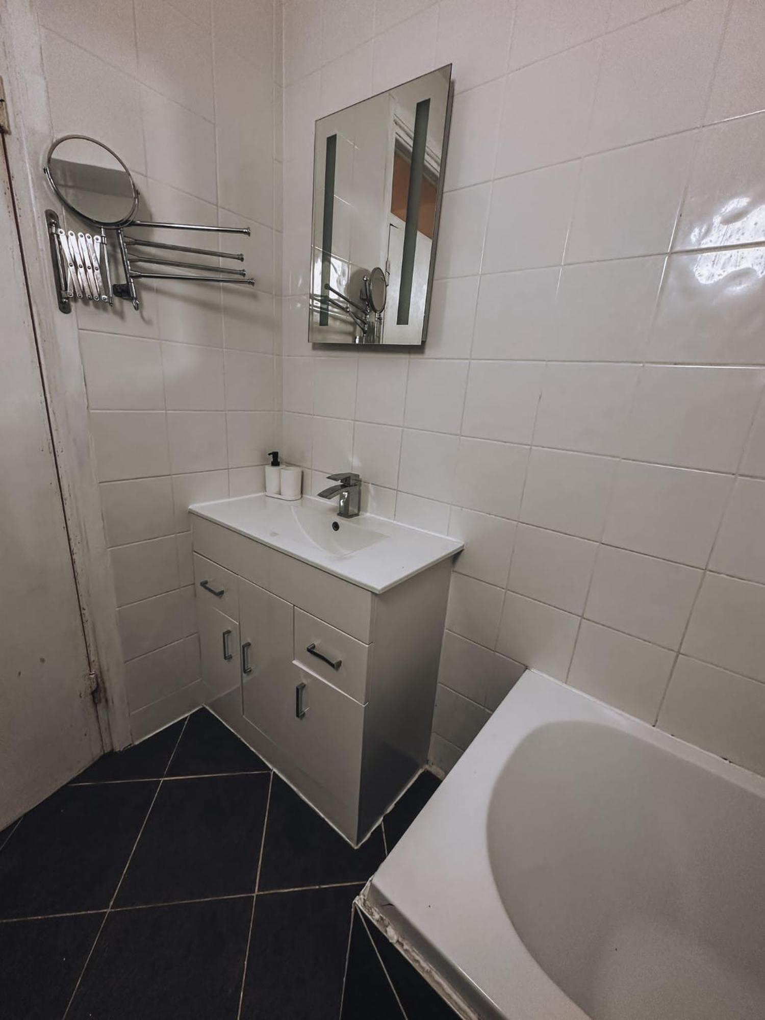 Cosy 2 Bedroom Apartment In Swiss Cottage. Londyn Zewnętrze zdjęcie