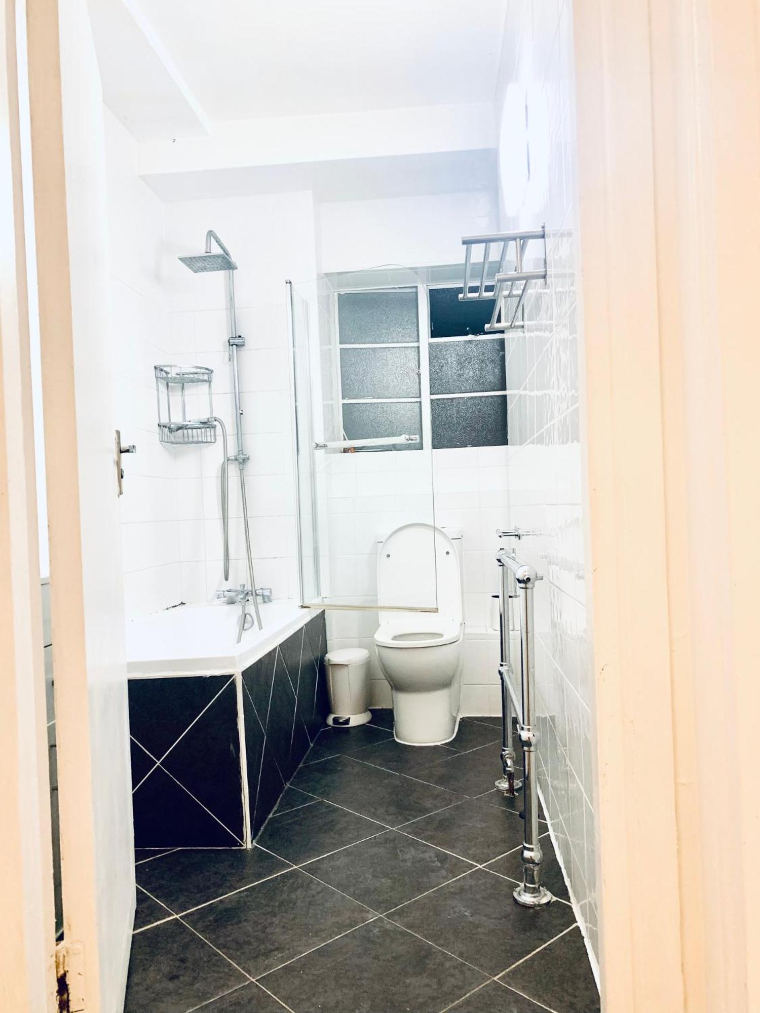 Cosy 2 Bedroom Apartment In Swiss Cottage. Londyn Zewnętrze zdjęcie